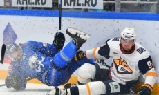 Клуб КХЛ после поражения от «Барыса» выставил голкипера на драфт отказов 