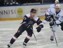 Фоторепортаж с матча ВХЛ «Южный Урал» — «Номад» 5:2