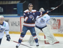 Фоторепортаж с матча ВХЛ «Южный Урал» — «Номад» 5:2