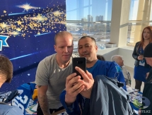 Фоторепортаж с автограф-сессии легенд «Барыса» в Нур-Султане