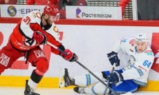 «Автомобилист» после поражения от «Барыса» минимально обыграл «Локомотив» в КХЛ