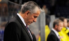 «А тут вдруг...». Наставник «Авангарда» назвал причину поражения «Барысу» и потроллил своих игроков