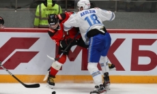 «Это случилось в раздевалке». Форвард «Барыса» раскрыл истинную причину волевой победы над «Авангардом»