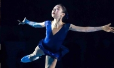«Это было незабываемо!» Турсынбаева вернулась на лед и впервые выступила после травмы. Видео