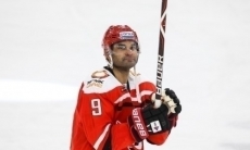 Восстановившийся после травмы игрок сборной Казахстана помог своему клубу продлить победную серию в КХЛ