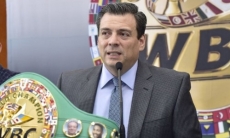 «Не нужно его критиковать». Президент WBC поддержал «Канело»