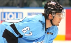 Соперник «Барыса» по КХЛ расстался с хоккеистом через 54 дня после подписания контракта