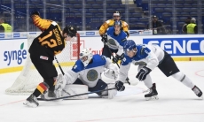 Хоккеист сборной Казахстана лидирует на МЧМ по интересному показателю