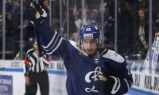 Клуб экс-тренера сборной Казахстана благодаря дублю бывшего игрока «Барыса» поднялся на второе место в конференции КХЛ