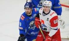 «Любая мелочь может вывести из себя». Защитник «Барыса» — об обилии стычек в матче с «Локомотивом»