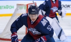 «Обе команды ждут...». Защитник «Металлурга» объяснил низкую результативность матча с «Барысом»