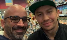 Американский тренер подловил Головкина в неожиданном месте и сделал с ним селфи