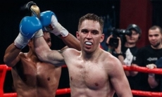 Непобежденный казахстанский боксер побил чемпиона с 27 победами в профи
