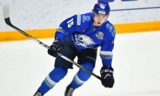 «Команда не в зоне плей-офф, поэтому...» Форвард «Барыса» назвал основную проблему матча с «Нефтехимиком»