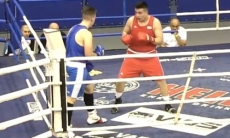 Казахстанский супертяж жестоко избил и нокаутировал своего первого соперника на турнире в Венгрии