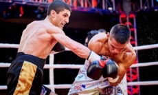 Чемпион мира WBA сразу же ошеломил претендента и в четвертый раз защитил титул