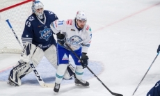 «Жизнь на этом не заканчивается». Нападающий «Барыса» — о дебюте в КХЛ