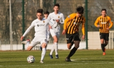 «Кайрат» дважды победил казахстанский клуб в матчах с дублем Аймбетова и голом «Кыргызского Месси»