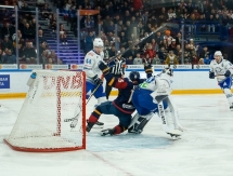 Фоторепортаж с четвертого матча плей-офф КХЛ «Металлург» — «Барыс» 0:2