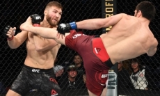 «Халк» нокаутирован серией хай-киков за 38 секунд на турнире UFC. Видео