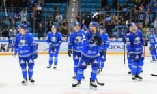 «Как минимум в две шайбы». Владимир Вуйтек назвал победителя первого матча «Барыс» — «Металлург»