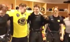 Видео из раздевалки «Сарыарки» после важной победы в серии плей-офф ВХЛ над «СКА-Невой»