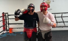 Чемпион WBO из Казахстана провел спарринг с экс-соперником Эррола Спенса и Амира Хана