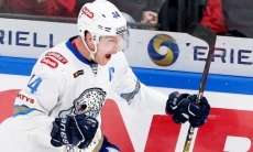 «Скабелка умеет делать выводы». В России выдали рискованный прогноз на третий матч плей-офф КХЛ «Металлург» — «Барыс»