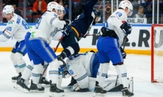 «Хочется настоящей битвы». Эксперт из России спрогнозировал третий матч «Металлург» — «Барыс»