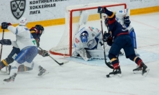 Фоторепортаж с четвертого матча плей-офф КХЛ «Металлург» — «Барыс» 0:2