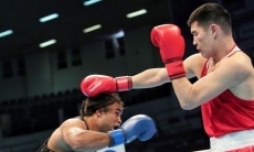 Казахстанский чемпион мира по боксу вышел в финал отбора на Олимпиаду-2020