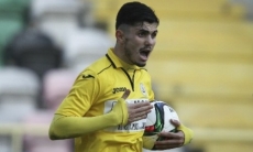 «Мне захотелось новых испытаний». Воспитанник «Сент-Этьена» рассказал, как через чемпионаты Португалии и Турции добрался до КПЛ