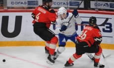 Принципиальный соперник «Барыса» вызвался его заменить в плей-офф КХЛ