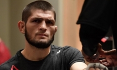 «Я дрался с ним, его удары — сумасшествие». Лучшие бойцы UFC дали прогноз на поединок Нурмагомедов — Фергюсон