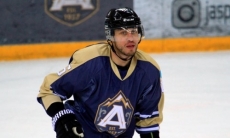 «Алматы» покинул форвард с почти 500 матчами в КХЛ