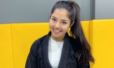 Известная казахстанская спортсменка провела эфир с трехкратным чемпионом мира. Видео