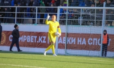 «Скупал все, что попадалось на глаза». Казахстанский вратарь клуба КПЛ — о красивой жизни футболиста