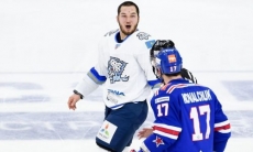 «Искал на льду мужиков. Так и не нашел». Большое интервью Дамира Рыспаева о драках, «Барысе», Назарове, роли тафгая, беспределе, провокациях и предложении из ММА