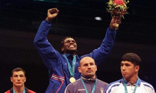 Лишивший казахстанца золота Олимпиады боксер назван одним из лучших в супертяжелом весе