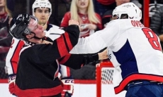 «Овечкин мог бы не бить, а просто завалить». Рыспаев оценил драку русских звезд НХЛ. Видео