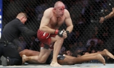 Российский тяжеловес показал, как будет финишировать Вердума на UFC 249. Видео