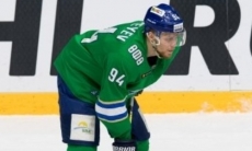 Два клуба конференции «Барыса» в КХЛ обменялись игроками