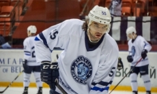 Клуб конференции «Барыса» в КХЛ заключил контракт с белорусским хоккеистом