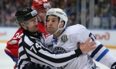 «Это было безумие». Игрок соперника «Барыса» раскритиковал методы борьбы с коронавирусом в Беларуси