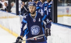 Экс-игрок соперников «Барыса» по КХЛ победил коронавирус. Видео