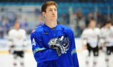 «Диц играет за сборную Казахстана и пьет кумыс из большой бутылки». Капитан «Барыса» восхитил участников Матча звезд КХЛ