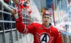 Соперник «Барыса» по конференции КХЛ отправил форварда в Беларусь