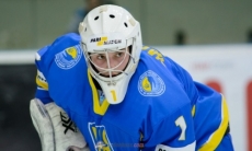 «Отразил 43 броска». За рубежом вспомнили дебютировавшего за сборную в матче против Казахстана вратаря. Видео