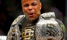 Легендарный боец UFC Кормье хочет завершить карьеру из-за коронавируса