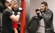 Друг Хабиба Нурмагомедова приблизился к нему в рейтинге UFC легкого веса